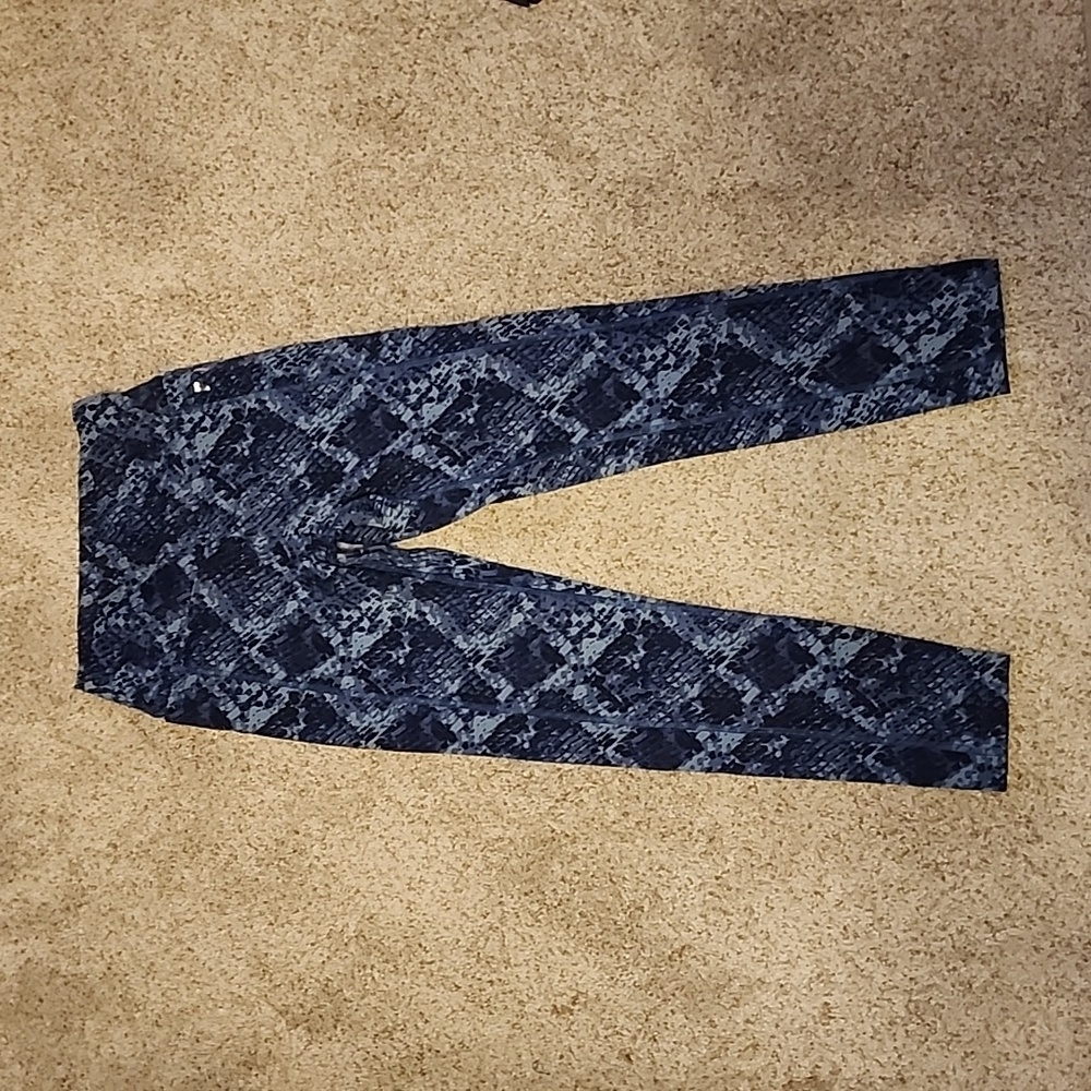 VS Pink Ultimate Leggings Blue Snake Skin Size S